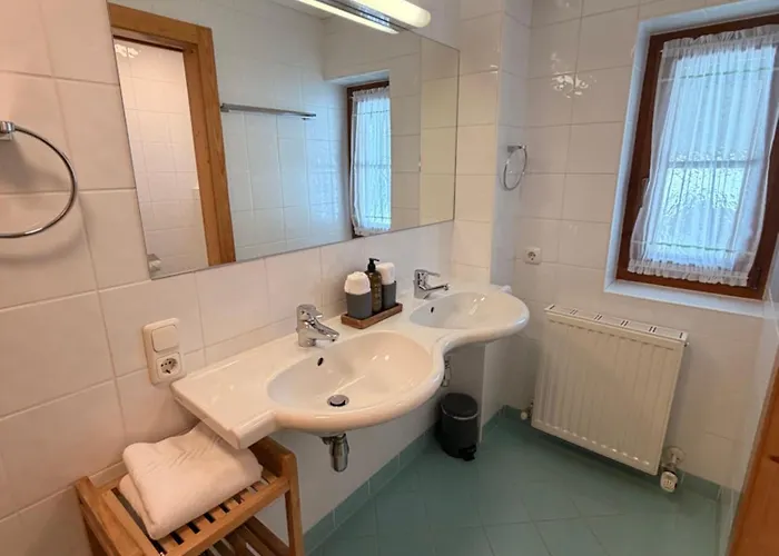 Hof Oberhaus Farm stay *